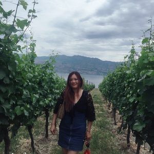 Meet your Posher, Rena